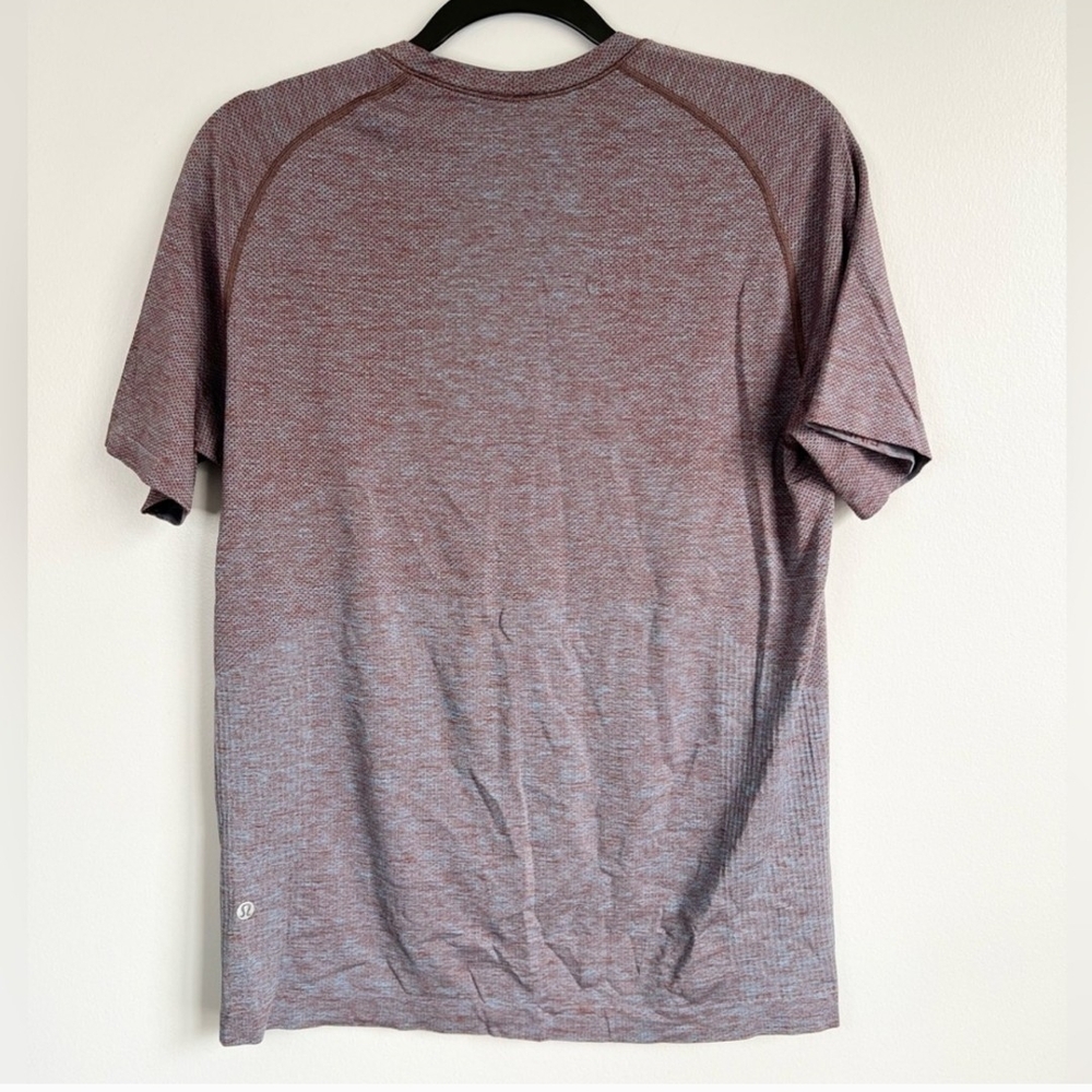 Lululemon Athletica Men's Gray Athletic Shirt
